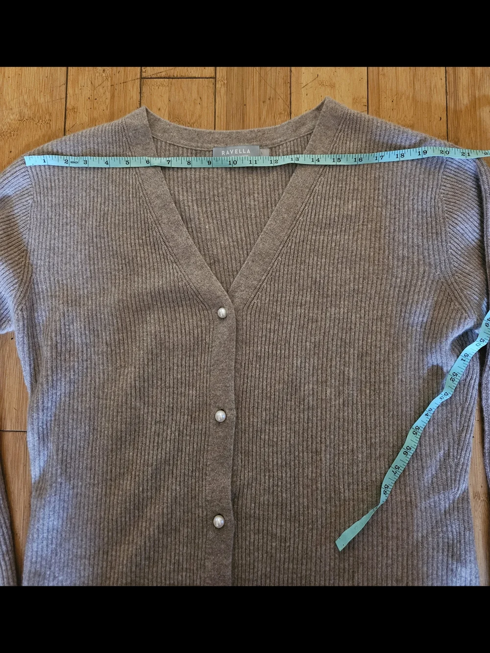 Ravella Valentina Cardigan 100%  Cashmere Pearl Buttons Luxe Oatmeal Size Large